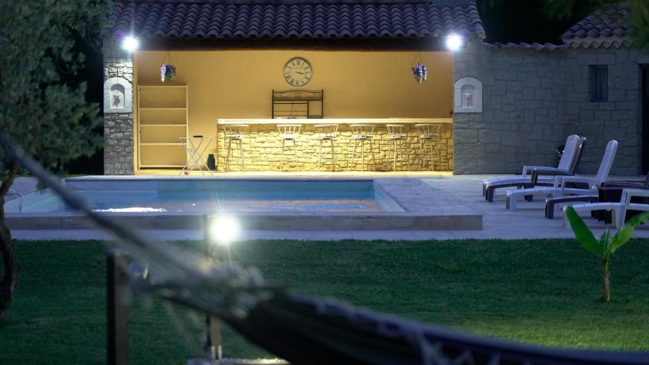 פרנה-לה-פונטיין Chambres D'Hotes Le Saint Victor - Provence, Vaucluse מראה חיצוני תמונה