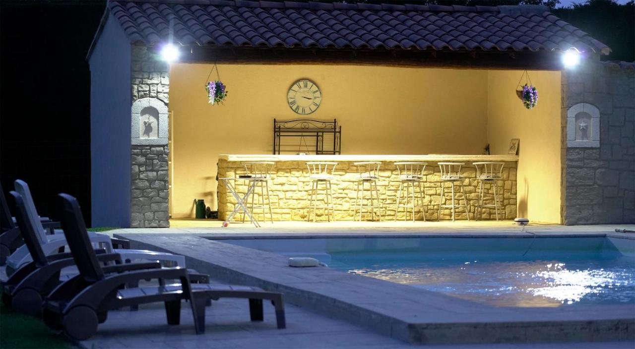 פרנה-לה-פונטיין Chambres D'Hotes Le Saint Victor - Provence, Vaucluse מראה חיצוני תמונה