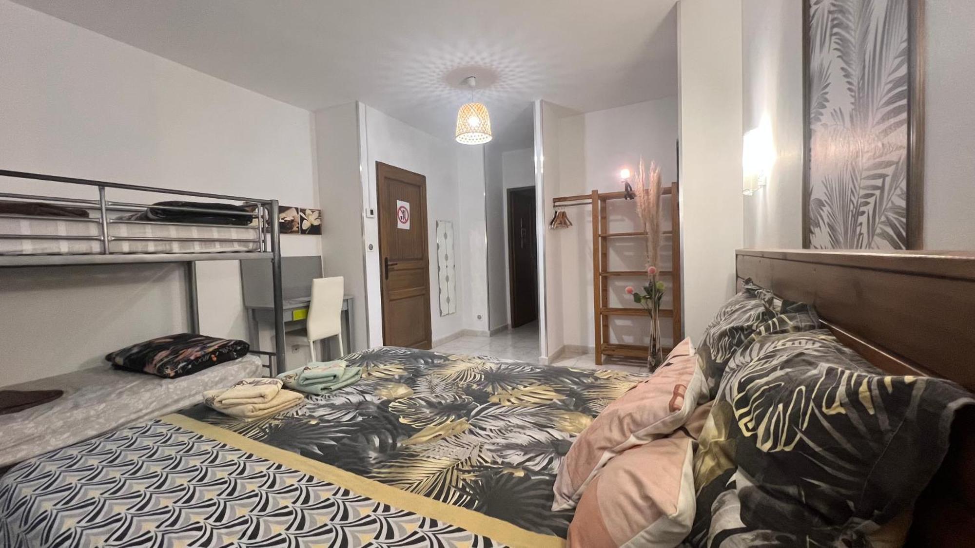 פרנה-לה-פונטיין Chambres D'Hotes Le Saint Victor - Provence, Vaucluse מראה חיצוני תמונה